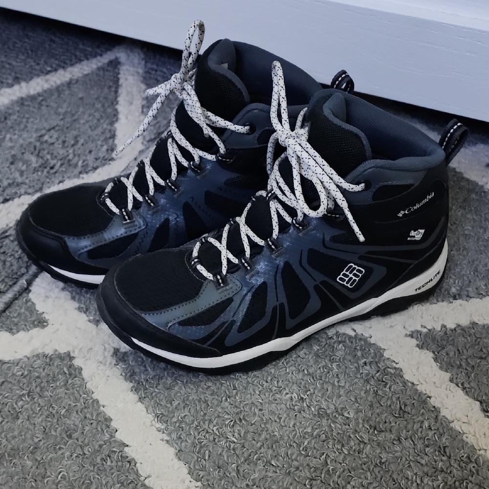 Columbia Black and Gray Outdoor Boots